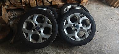 gomme Ford Fiesta 