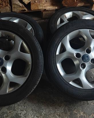 gomme Ford Fiesta 