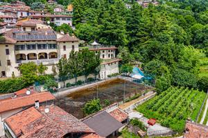 QUADRIFAMILIARE A GAVARDO