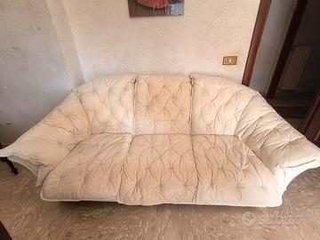 Divano 3 posti + 2 Poltrone colore panna