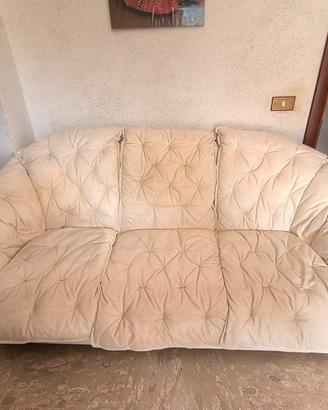 Divano 3 posti + 2 Poltrone colore panna