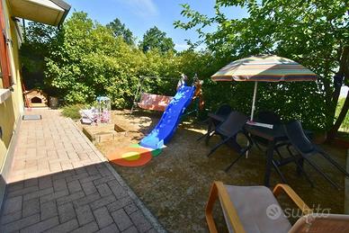 Villa di 129 m² con 3 locali e box auto a Cadelbos