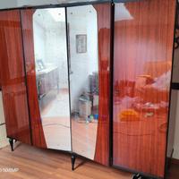 Armadio Vintage anni '50/'60 in legno lucido