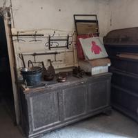 oggetti vari antichi e vecchi 