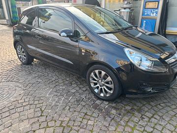 Opel corsa 2011