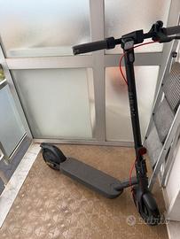 Sports a XIAOMI scooter 4 pro 2nd generation