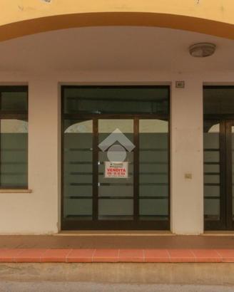 NEGOZIO A VEROLANUOVA