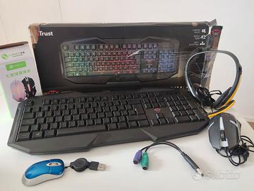 Tastiera rgb, mouse rgb e cuffie