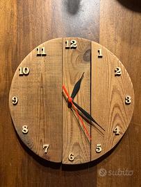Orologio in legno artigianale
