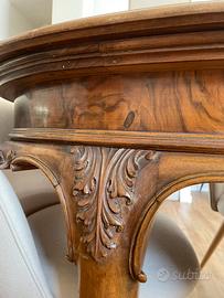 Tavolo ovale in legno