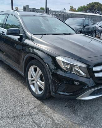 Mercedes-benz GLA 180 d Premium