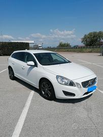 Volvo V60 2.0 D3  163 CV Momentum automatica 