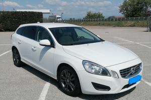 Volvo V60 2.0 D3  163 CV Momentum automatica 