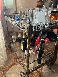 Carrellino in ferro battuto e vetro