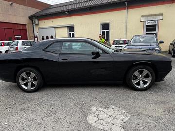 DODGE Challenger COUPE'