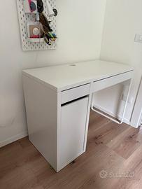 Scrivania Ikea modello Micke