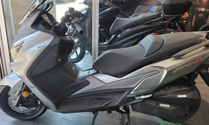 Sym Joymax 300 Z 5+ BUONO SCONTO € 290,00 UTILIZZA