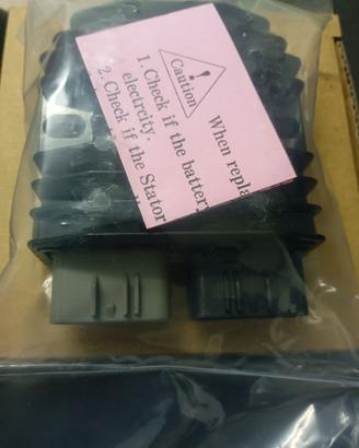 regolatore di tensione 