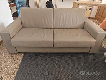 divano letto in ecopelle 