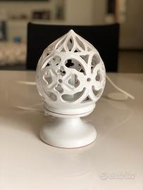 Lampada in ceramica bianca