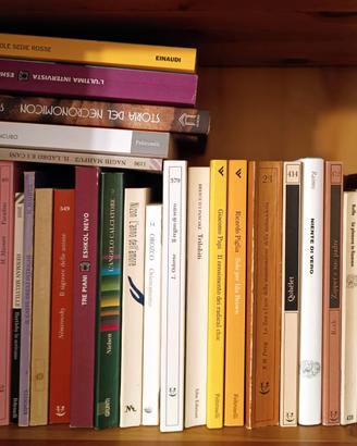 36 libri di autori vari scaffale 3