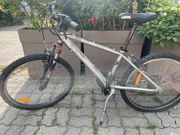 Mountain bike rockrider 24