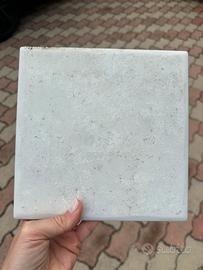 Mattonelle 11 mq  in gres bianco puntinato