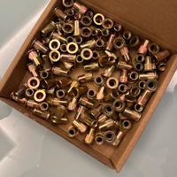 4 scatole di inserti filettati a rivetto (Rivnut)
