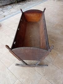 culla vintage in legno