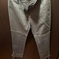 Pantalone Fiorella Rubino con lacci finali