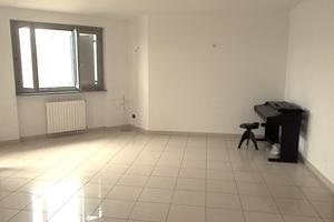 CESANO MADERNO 2 LOCALI e terrazzo