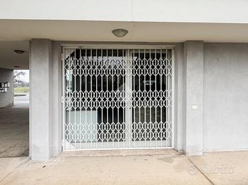 NEGOZIO A CASTENEDOLO