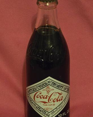 Bottiglia di Coca-Cola celebrativa 1927-1977