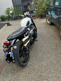 Triumph street scrambler anno 2021