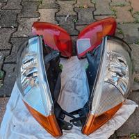 Fanali anteriori/posteriori Ford Ka (anno 2002)