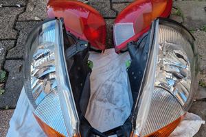 Fanali anteriori/posteriori Ford Ka (anno 2002)