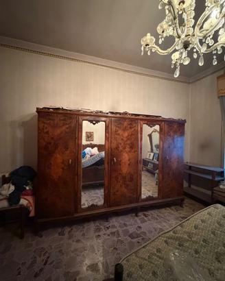 Camera da letto anni 60 radica di noce stile venez