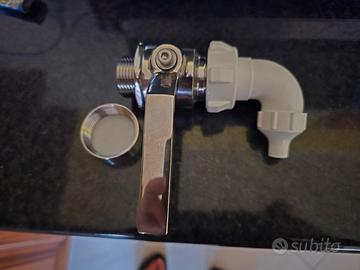 rubinetto in acciaio inox per alimenti