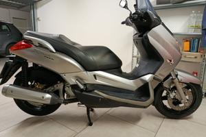 Scooter YAMAHA X-MAX 250