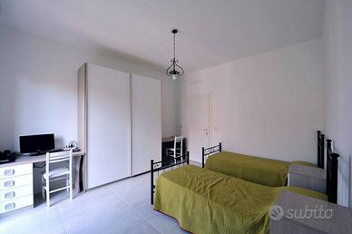 Stanza in appartamento di 95 m² a Bologna