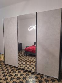 Mobile camera con como' e comodini