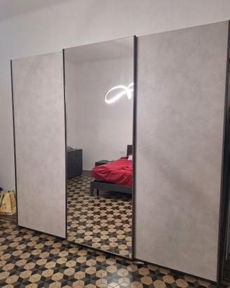 Mobile camera con como' e comodini