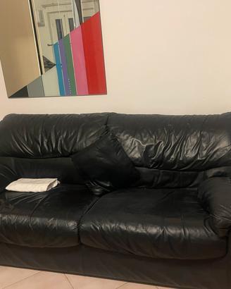 Divano tre posti in pelle nera