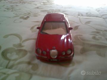 modellino jaguar