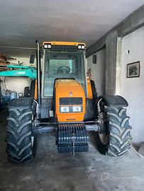 Trattore Renault Claas 550x