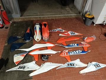 Plastiche e faro KTM