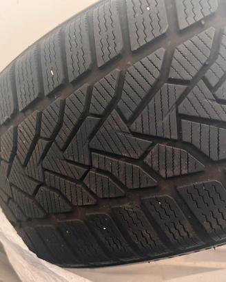 4 Gomme invernali Uniroyal WinterExpert 225/40 R18