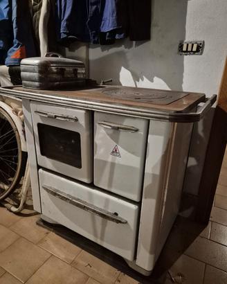 Stufa a legna "Economica" anni 70
