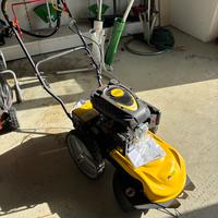 Decespugliatore trinciatutto trazionato