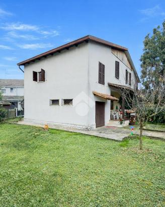 PORZIONE DI BIFAMILIARE A BRESCIA